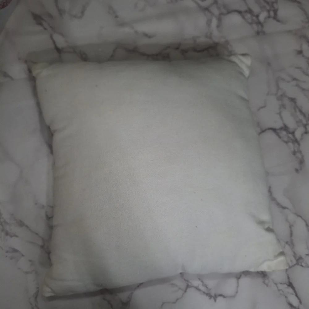 N/A stylish throw